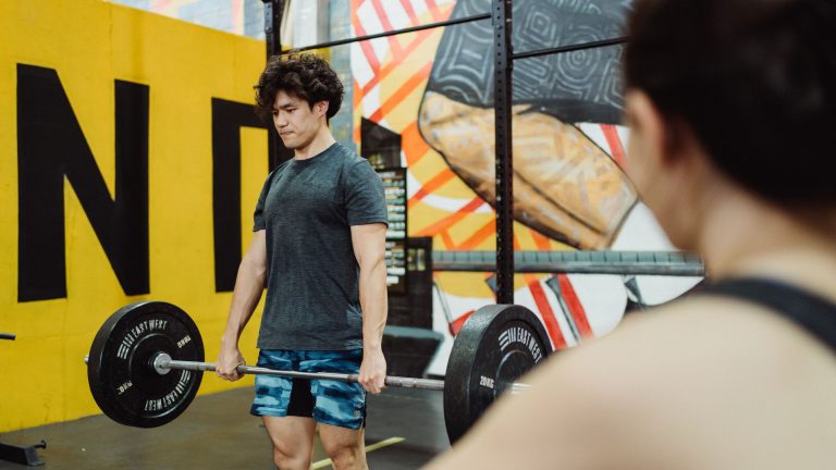 Musculation brûle-graisse : est-elle plus efficace que le cardio ?